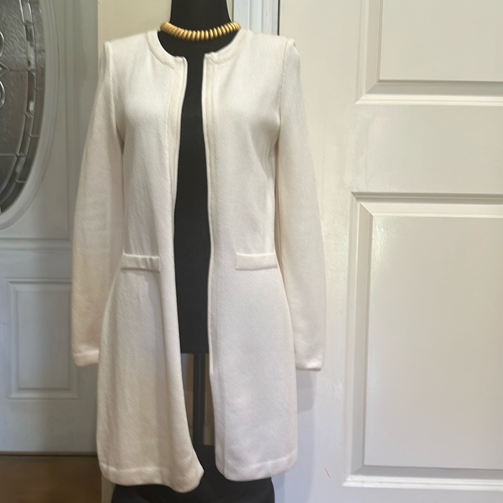 ST JOHN Collection gorgeous jacket sweater in excellent condition. Super elegant